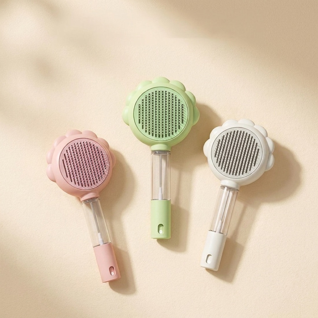 Mist and detangle pet grooming comb