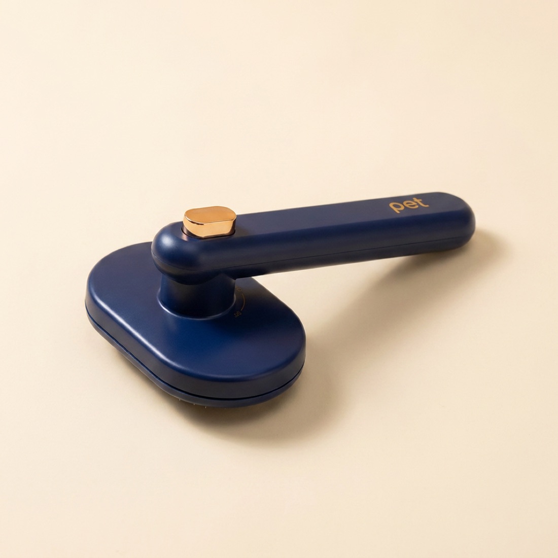 Self-Cleaning Rotating Cat Grooming Brush